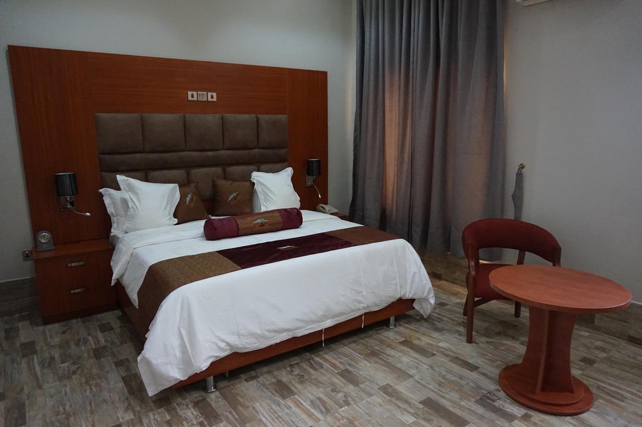 Aenon Suites Oshogbo מראה חיצוני תמונה